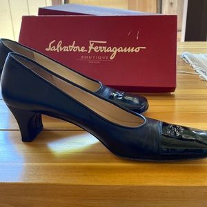 Salvatore Ferragamo black leather pumps. Excellent condition.